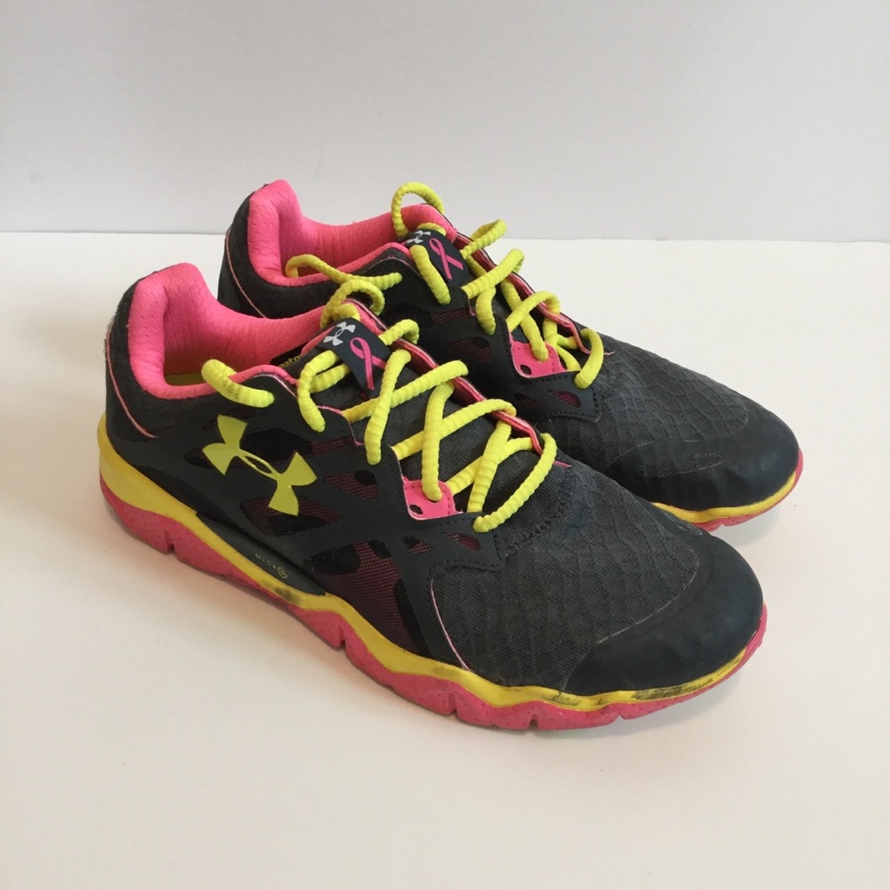 Women’s UNDER ARMOUR 8.5 Micro G running shoes